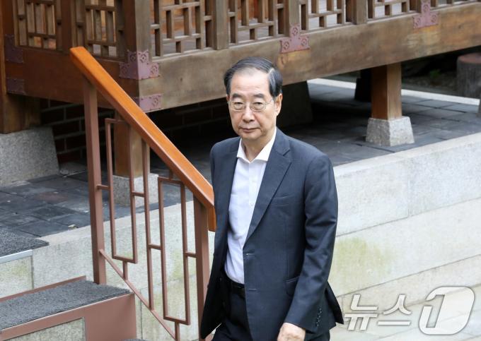 [사진] 고위당정 참석하는 한덕수 총리