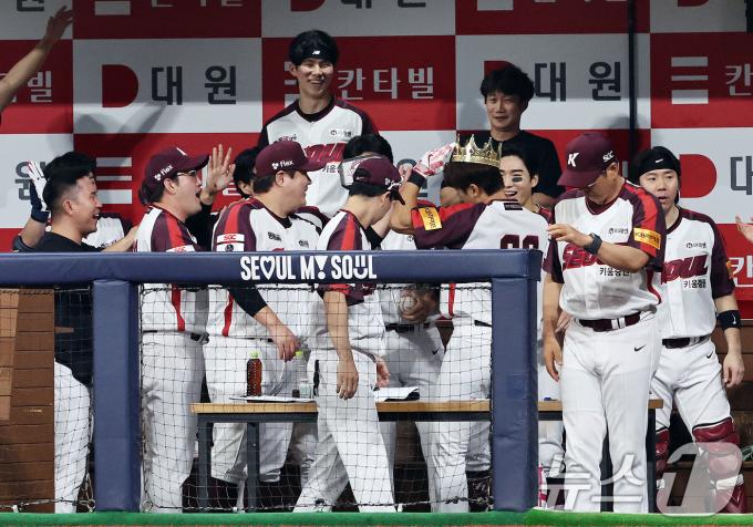 [사진] 백투백홈런으로 리드하는 키움