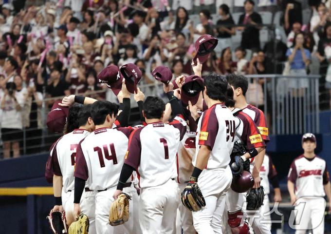 [사진] 키움, LG에 6-4 승리