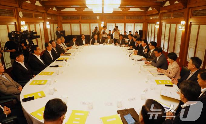 한동훈 국민의힘 대표가 25일 서울 종로구 삼청동 총리공관에서 열린 고위당정협의회에서 발언하고 있다. (공동취재)2024.8.25/뉴스1 ⓒ News1 박세연 기자