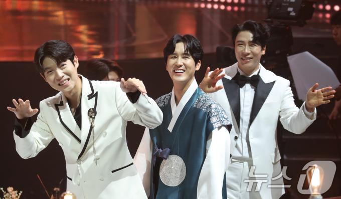 [사진] 손태진·신유·에녹, 이 조합 찬성이야
