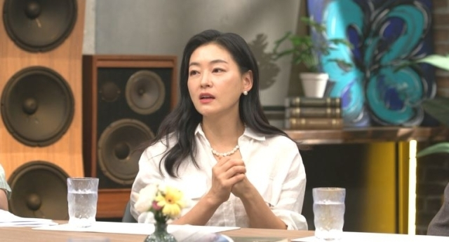 배우 박진희가 남편에 대한 애정을 드러내 눈길을 끌고 있다. /사진=채널A 제공