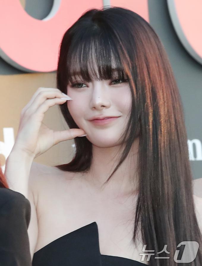 [사진] 피프티피프티 키나, 성숙한 여인의 향기 폴폴