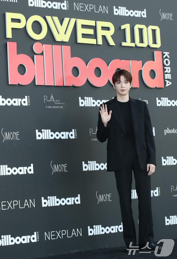 [사진] 강다니엘, 피지컬 남신