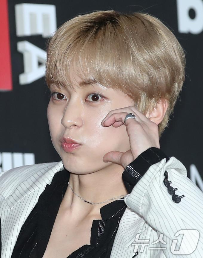 [사진] 엑소 시우민, 깜찍이 왕자님