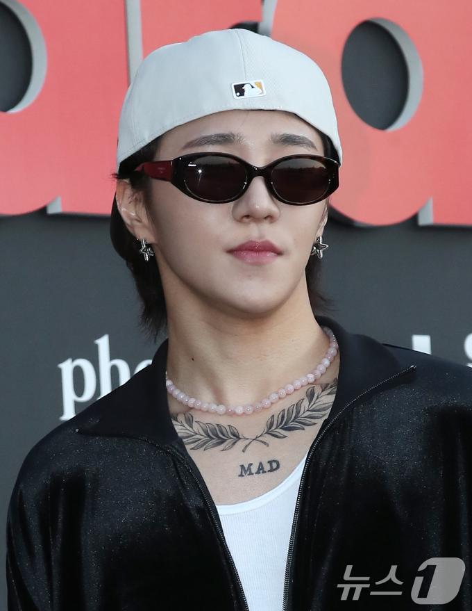 [사진] 비오, 이 구역 멋쟁이