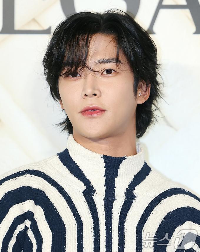 [사진] 로운, 우수에 찬 눈빛