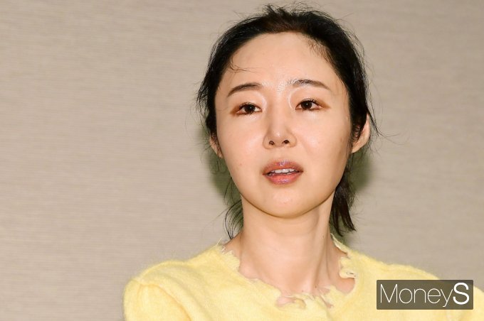 민희진 어도어 전대표가 하이브는 자신을 대표에서 해임할 수 없다고 주장했다. 지난 5월 31일 어도어 임시주주총회 결과에 따른 입장을 발표하는 민희진의 모습. /사진=임한별 기자