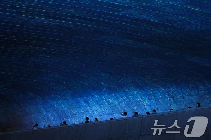 [사진] 김환기 작가의 예술세계 속으로