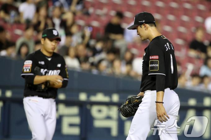 [사진] 5회 강판되는 kt 고영표