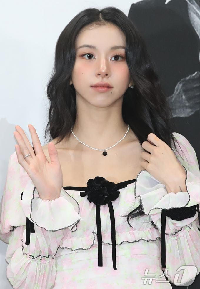 [사진] 트와이스 채영, 진리의 흑발