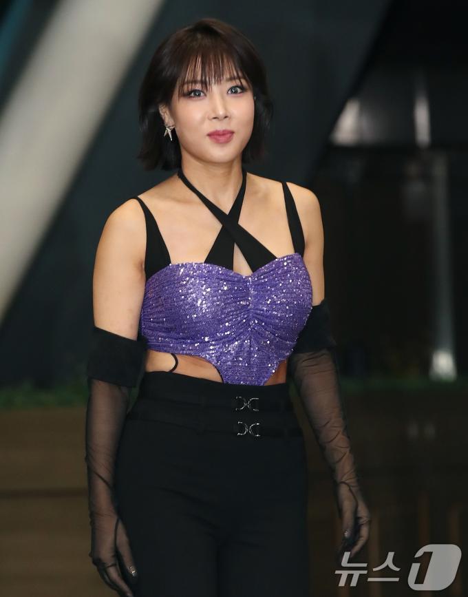 [사진] 유빈, 오랜만이죠?