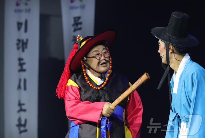 [사진] 이용식, 미래도시 노원에 온 변학도