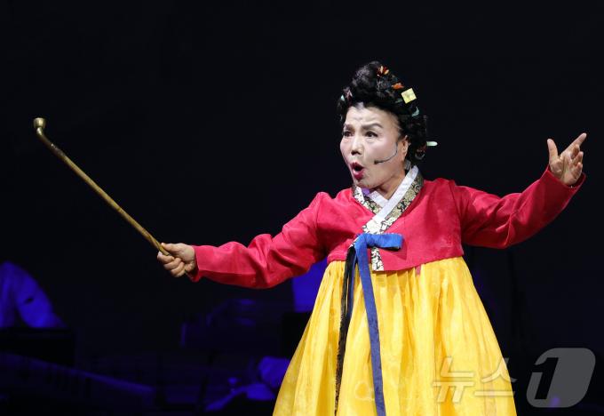 [사진] 이숙 '방자전' 월매 변신