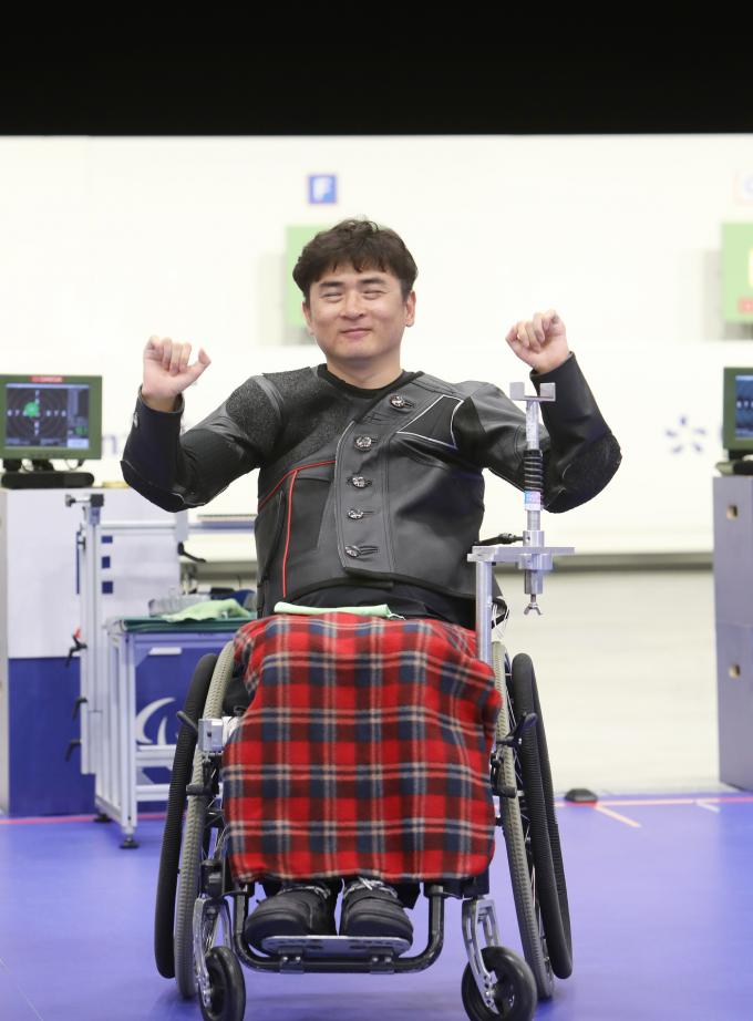 2024 파리 패럴림픽 사격 R4 혼성 10ｍ 공기소총 입사에서 동메달을 따낸 서훈태(대한장애인체육회 제공)