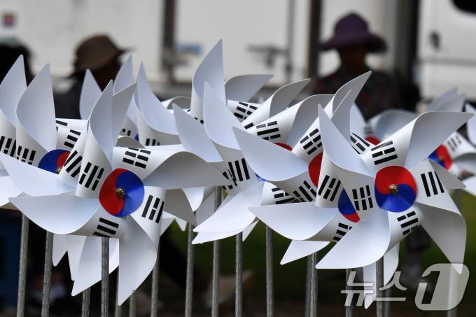 [뉴스1 PICK]‘위안부 축소, 이승만 전 대통령 긍정 서술’ 中·高 역사교과서 논란