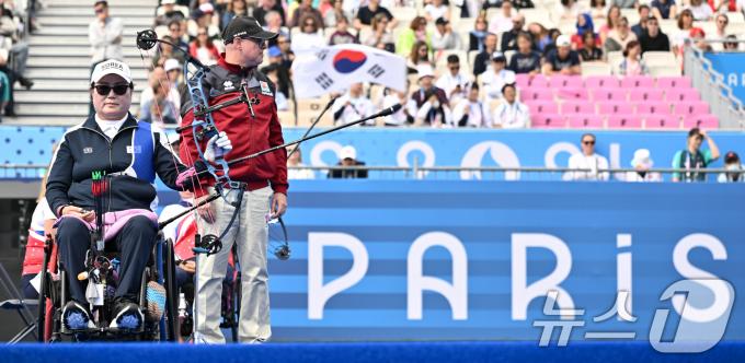 [사진] 동메달 결정전 앞둔 김옥금