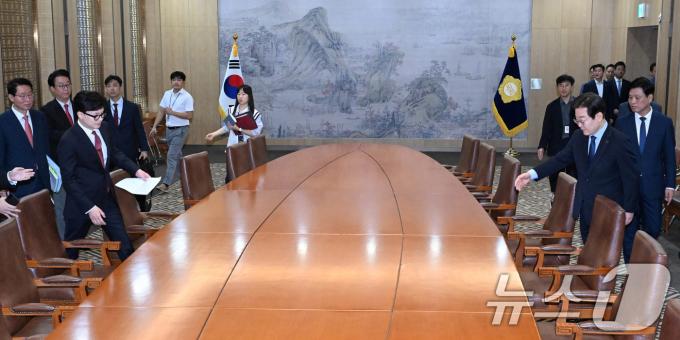 [사진] 여야 대표 '첫 회담'