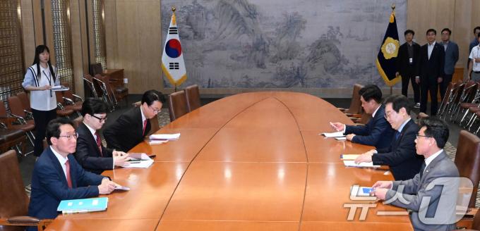 [사진] 여야 대표 '첫 회담'