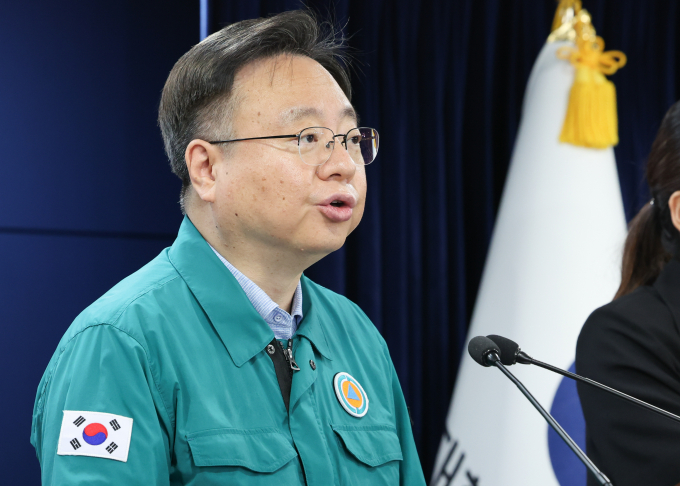 조규홍 보건복지방 장관이 응급실 대란 우려에 어려운 상황이지만 붕괴될 정도는 아니라고 강조했다. 사진은 조 장관이 지난달 28일 서울 종로구 정부서울청사에서 의사 집단행동 중앙재난안전대책본부 브리핑을 하는 모습. /사진=뉴스1