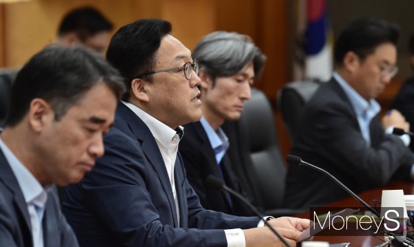 김병환 금융위원장이 오는 5일 자산운용사 CEO(최고경영자)들과 간담회를 가질 예정이다. 사진은 김 금융위원장이 지난달 29일 서울 여의도 금융투자협회 대회의실에서 진행된 금융위원회-증권업권 CEO 등 간담회에 참석해 발언하는 모습. /사진=머니S 임한별 기자