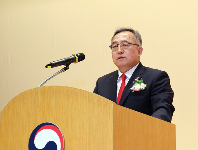 병무청이 2025년도 예산안을 총 4732억원으로 편성해 병무행정 서비스 강화와 병역이행자 사회 정착에 나선다. 사진은 김종철 병무청장이 지난 5월13일 정부대전청사에서 취임사를 하는 모습. /사진=뉴스1(병무청 제공) 
