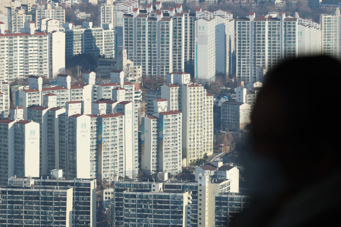 30대 이하 무주택자의 생애 첫 주택 구입자가 올 들어 계속해서 늘어난 것으로 조사됐다. 사진은 서울시내 한 아파트 밀집 지역. /사진=뉴시스