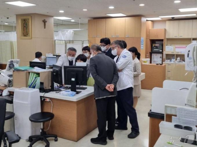 [사진] 한동훈 대표, 응급실 방문