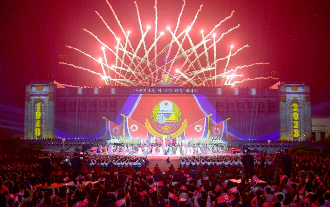 오는 9일 북한이 정권수립기념일(건국절) 76주년을 맞아 이를 축하하기 위한 행사를 준비하고 있는 것으로 추측됐다. 지난해 북한 정권수립일 75주년을 경축하기 위해 열린 행사 사진. /사진=뉴스1(노동신문)