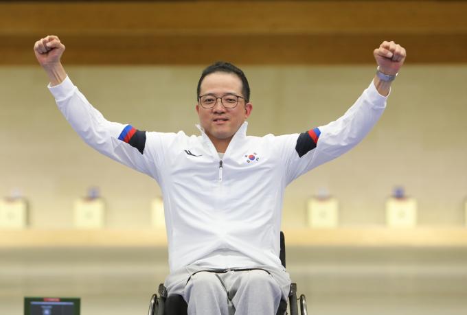 2024 파리 패럴림픽에서 한국 선수단 최초로 2관왕에 오른 박진호. (대한장애인체육회 제공)