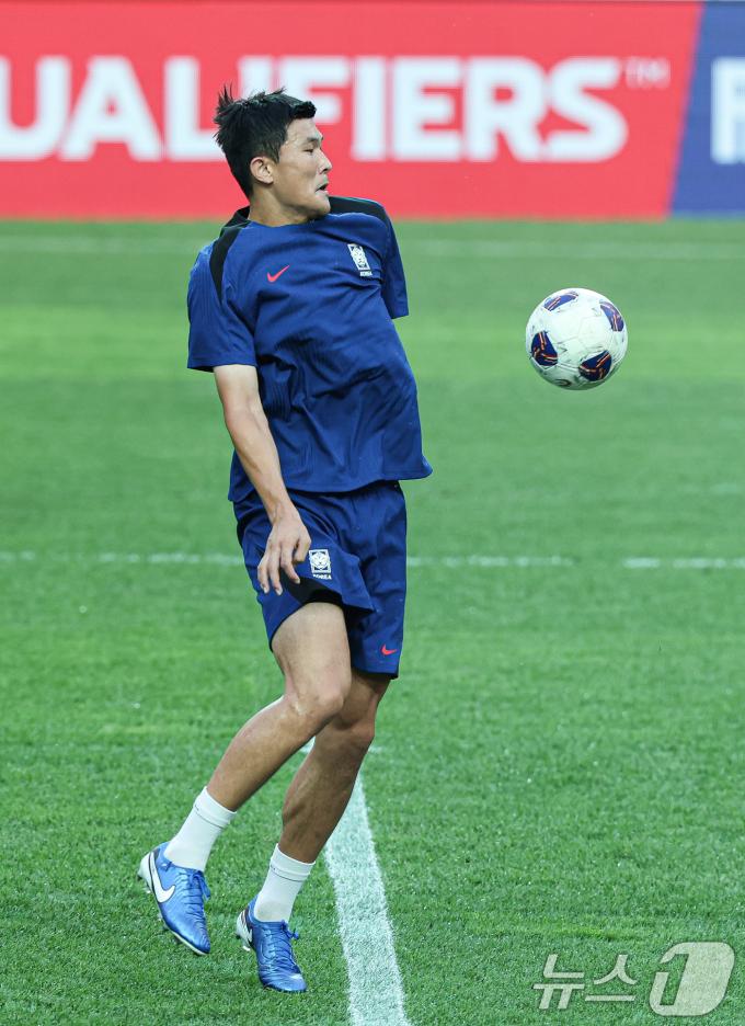 [사진] 훈련하는 김민재