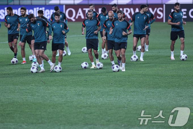 [사진] 팔레스타인 축구대표팀 '대한민국과 경기 앞두고'
