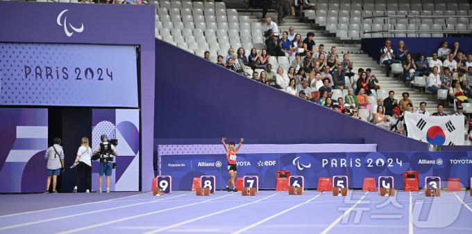 [사진] 100m 결선 입장하는 전민재