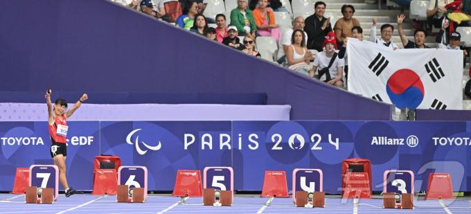 [사진] 전민재, 100m 결선 '위풍당당' 입장