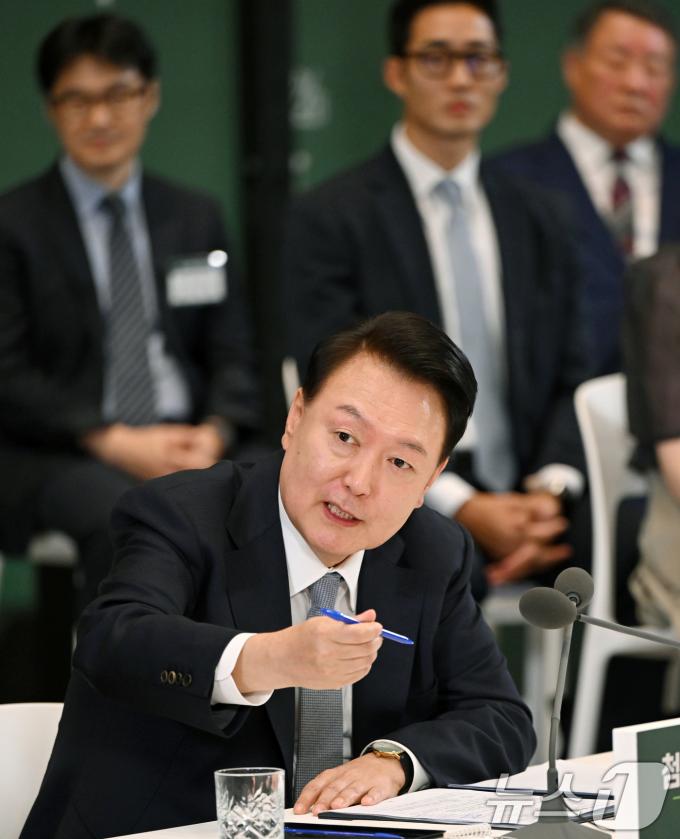 [사진] 윤석열 대통령, 광주서 국민과 함께하는 민생토론회