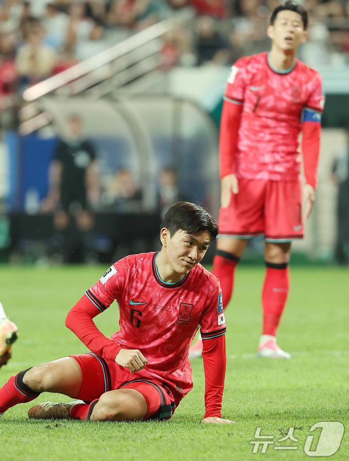 [사진] 아쉬워하는 황인범