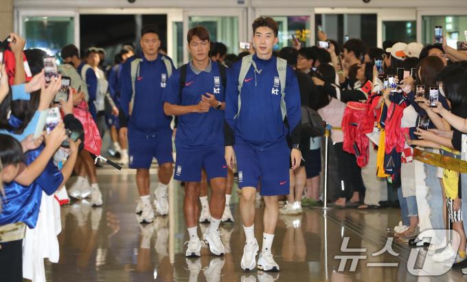 [사진] 오만으로 떠나는 대한민국 축구대표팀
