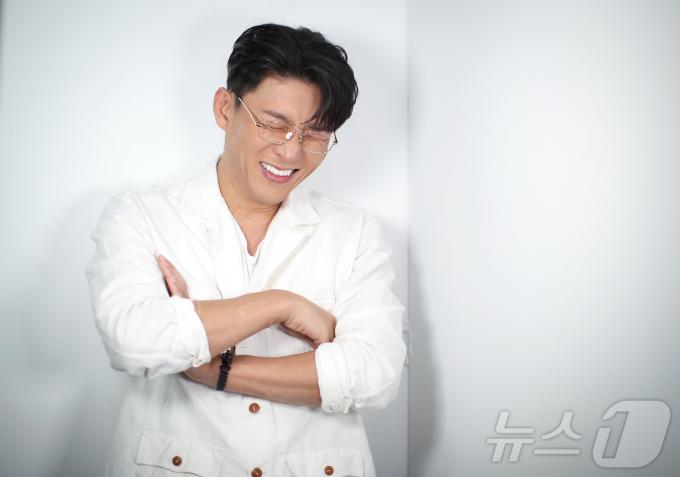 [사진] 고준, 훈내 진동 미소