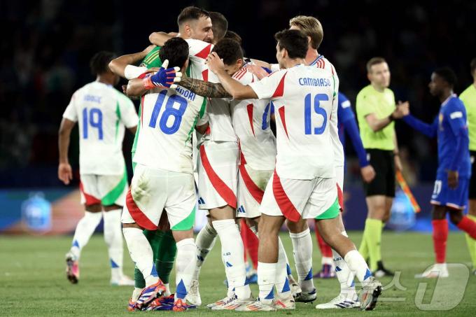 이탈리아가 7일(한국시간) 열린 2024-25 UEFA 네이션스리그 리그A 2조 1차전에서 프랑스를 3-1로 이겼다. ⓒ AFP=뉴스1