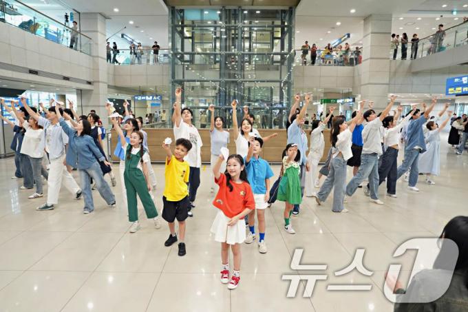 [사진] '프로젝트 멈(Mu:m)춤 시즌2-스며들다' 플래시몹