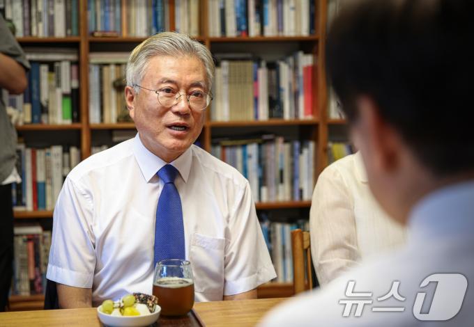 [사진] 이재명 대표 만난 문재인 전 대통령