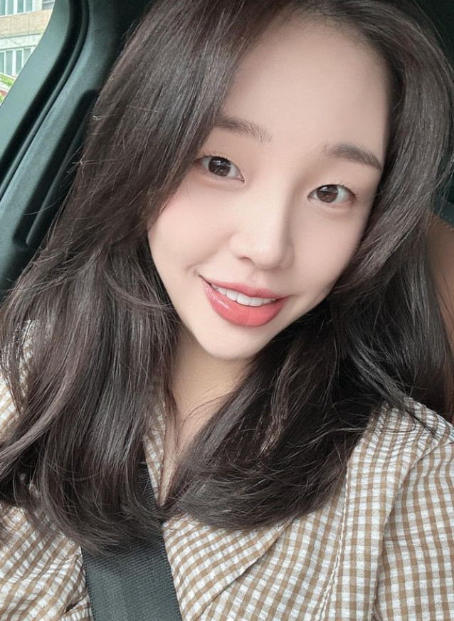 백아연