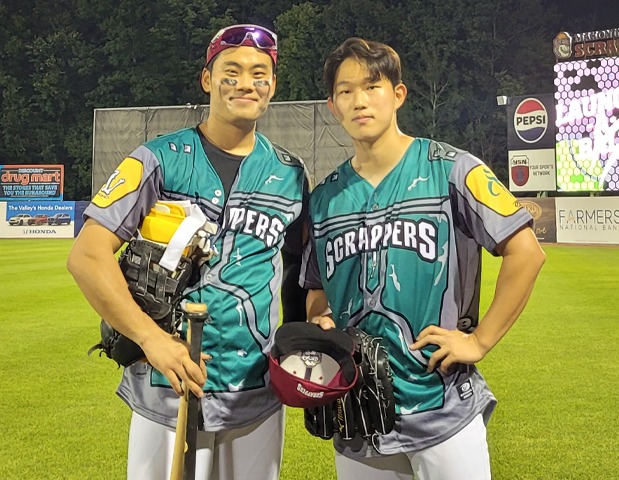 MLB 드래프트리그에서 활약한 내야수 이창용(왼쪽)과 투수 김성경. (삼성 라이온즈 제공)