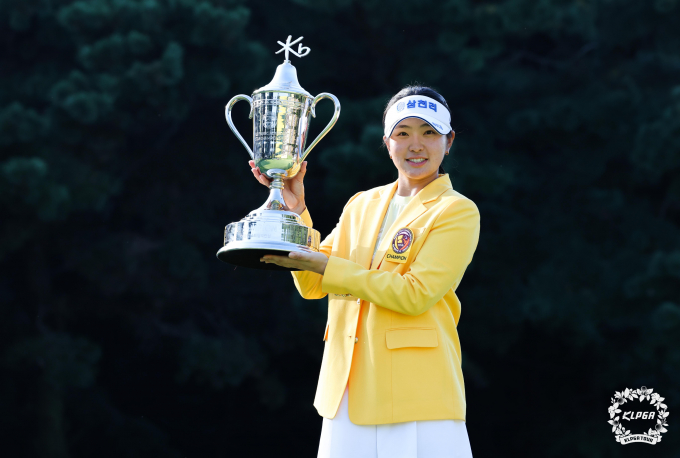 KLPGA 투어 KB금융 스타챔피언십 정상에 오른 유현조. /사진= KLPGA