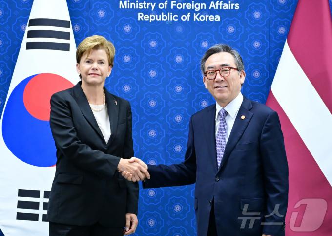 [사진] 한-라트비아 외교장관 회담
