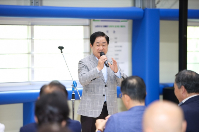 주광덕 남양주시장이 9일 '장애인 다목적경기장 개장식'에서 인사말을 하고 있다. / 사진제공=남양주시