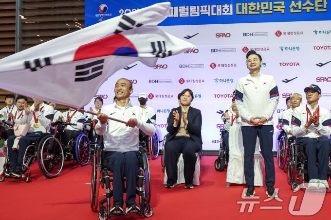 [사진] 정진완 대한장애인체육회장 '힘차게'