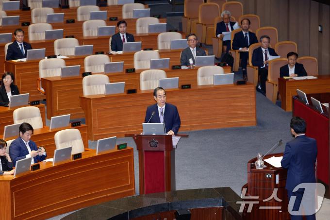 [사진] 한덕수 총리, 외교·통일·안보 분야 대정부질문 답변