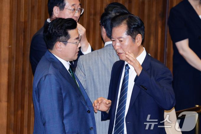[사진] 대화 나누는 박찬대·정청래