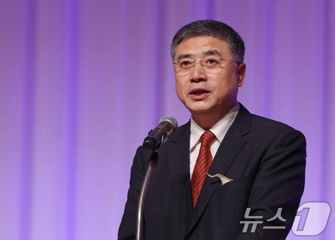 [사진] 인사말 하는 장정 중국 문화여유부 부부장